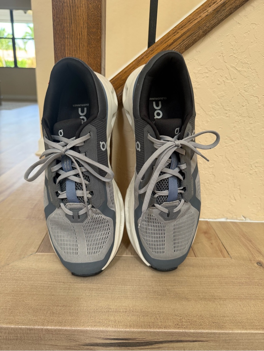 On Cloud Men's Grey and Dark Grey Cloud-Inspired Athletic Shoes- Cloudrunner